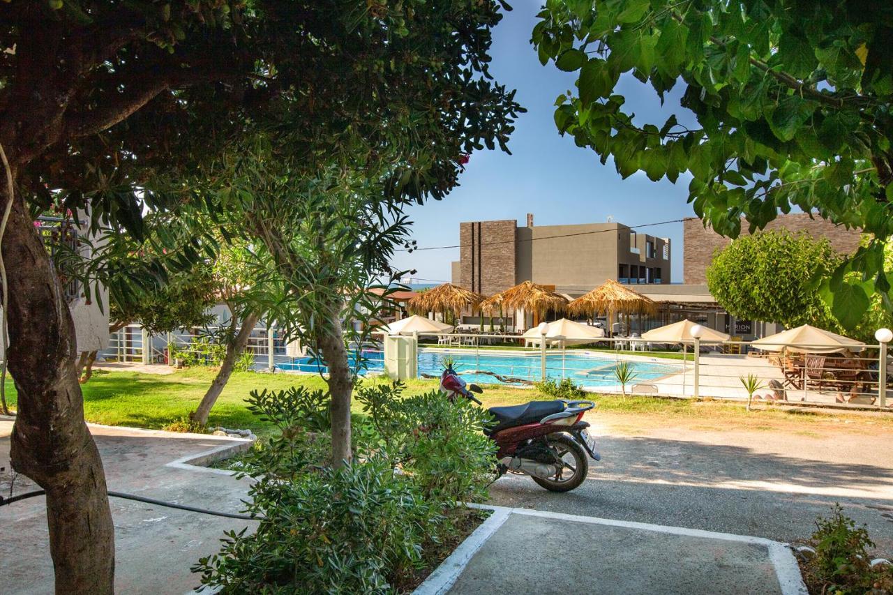 Andy'S Gardens Apartment Gerani  Екстериор снимка